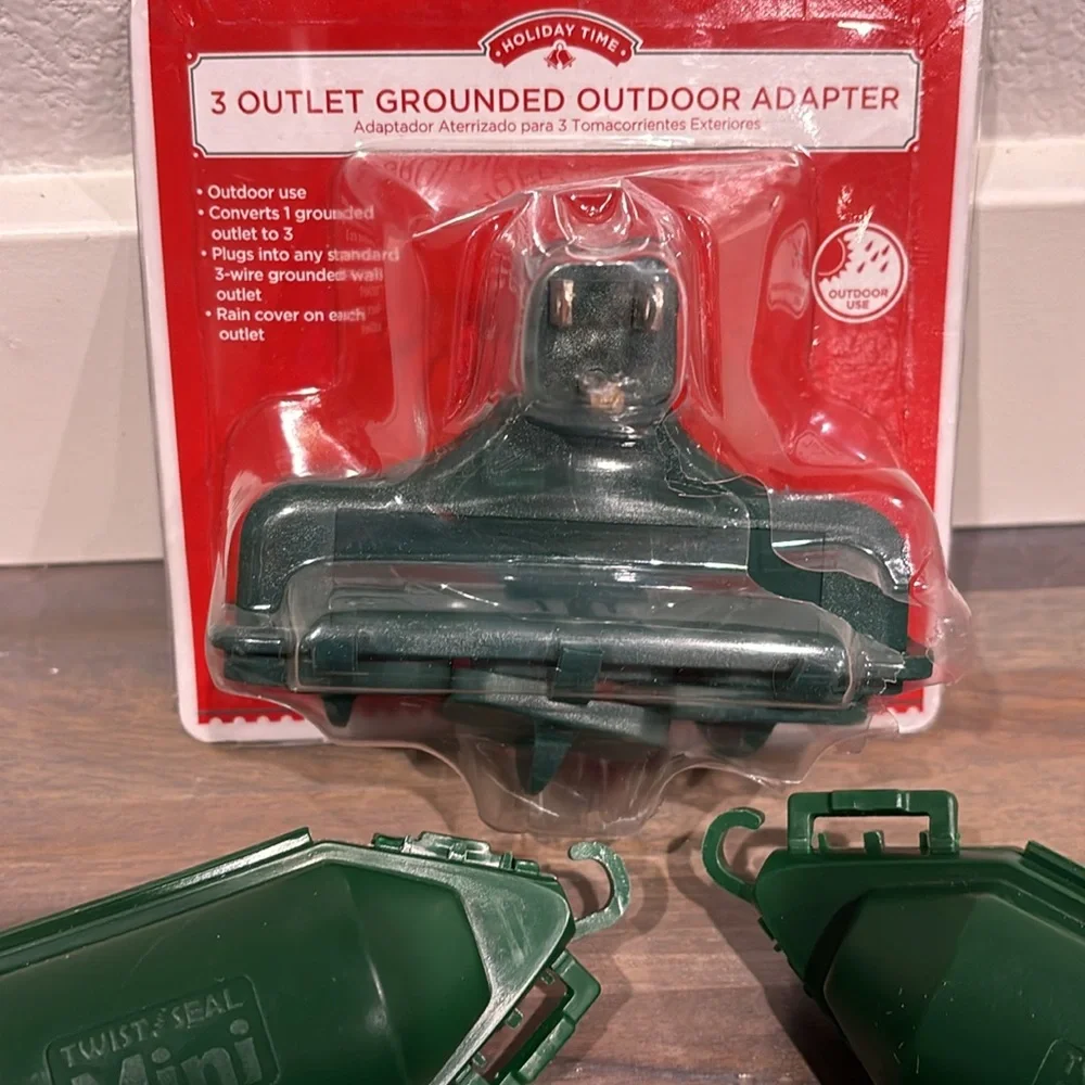 Outdoor lighting adapter and water protection bundle NWT